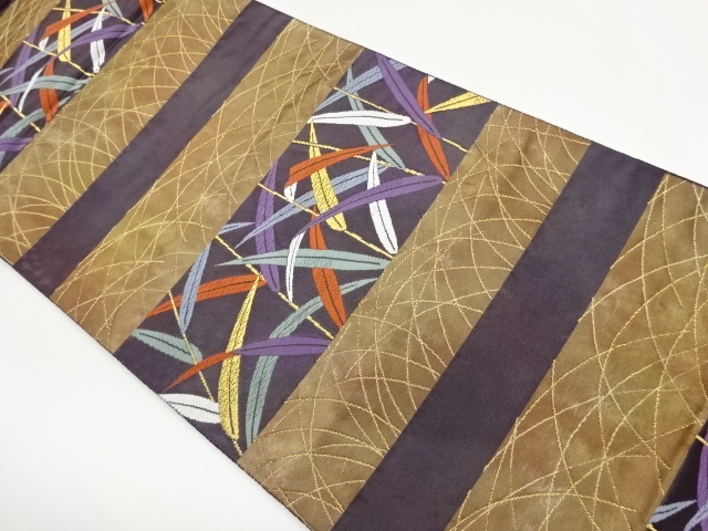 横段・草葉模様織出し袋帯